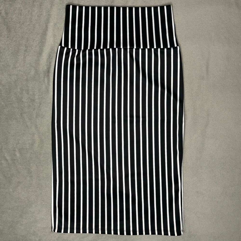 Unique Vintage / H&H Black and White Striped Wiggle / Pencil Skirt